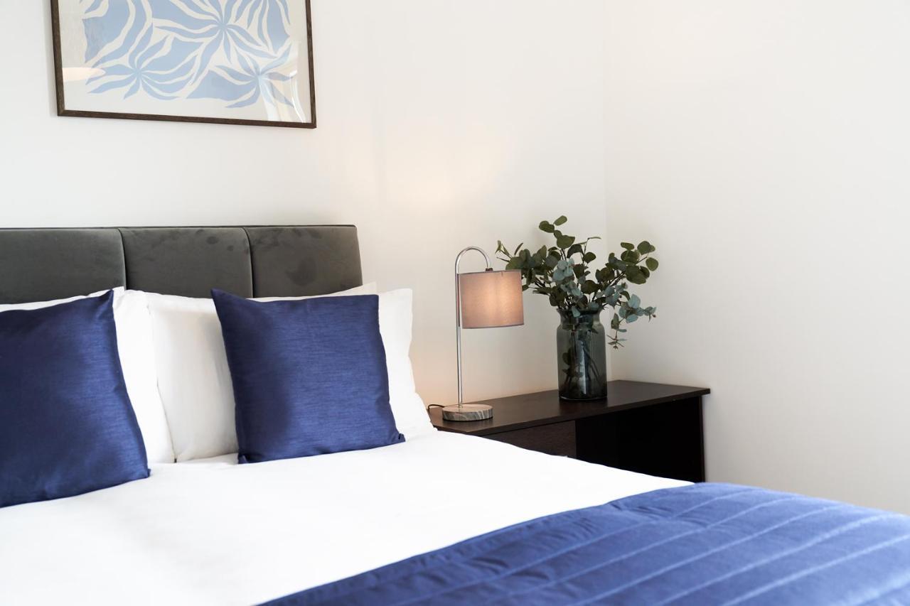 Shortstaymk Vizion Apartments, With Free Superfast Wi-Fi, Parking, Sky Sports And Movies Μίλτον Κέινς Εξωτερικό φωτογραφία