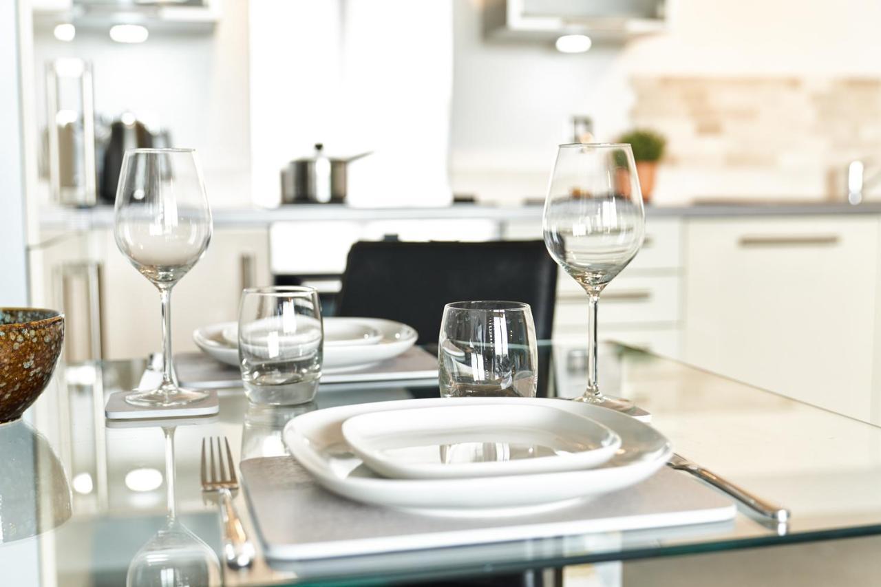Shortstaymk Vizion Apartments, With Free Superfast Wi-Fi, Parking, Sky Sports And Movies Μίλτον Κέινς Εξωτερικό φωτογραφία