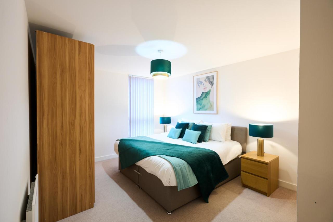 Shortstaymk Vizion Apartments, With Free Superfast Wi-Fi, Parking, Sky Sports And Movies Μίλτον Κέινς Εξωτερικό φωτογραφία