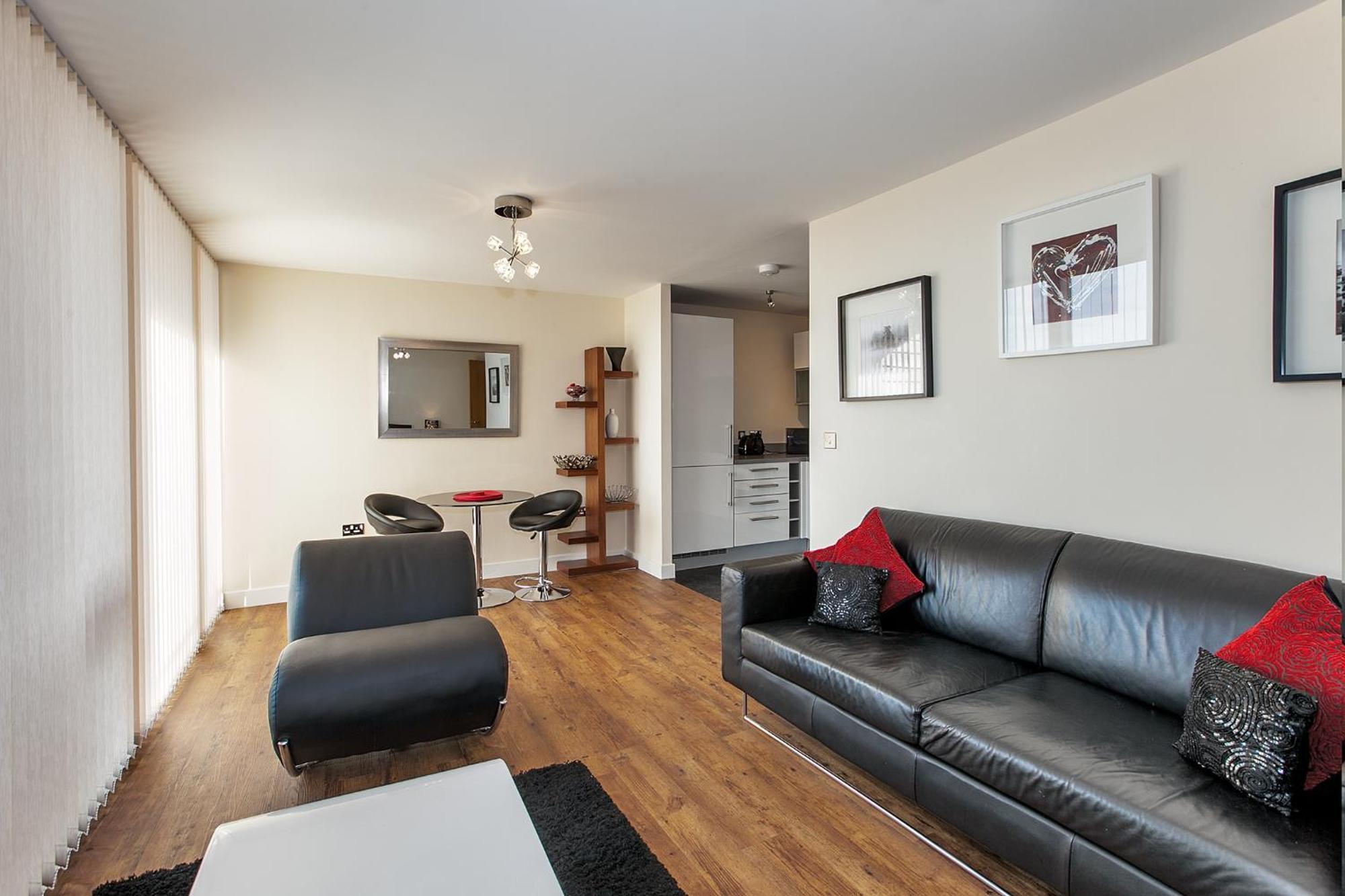Shortstaymk Vizion Apartments, With Free Superfast Wi-Fi, Parking, Sky Sports And Movies Μίλτον Κέινς Δωμάτιο φωτογραφία