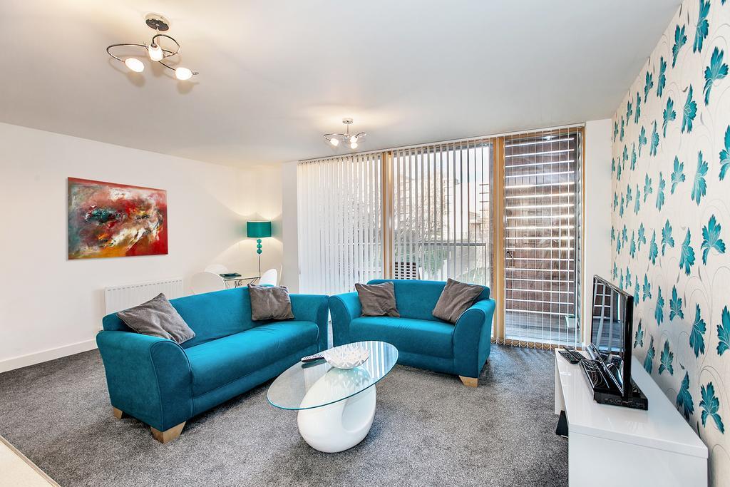 Shortstaymk Vizion Apartments, With Free Superfast Wi-Fi, Parking, Sky Sports And Movies Μίλτον Κέινς Εξωτερικό φωτογραφία