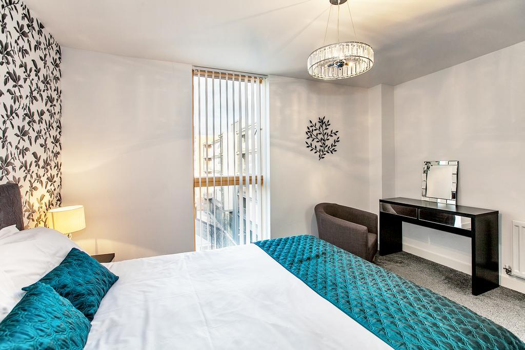 Shortstaymk Vizion Apartments, With Free Superfast Wi-Fi, Parking, Sky Sports And Movies Μίλτον Κέινς Εξωτερικό φωτογραφία
