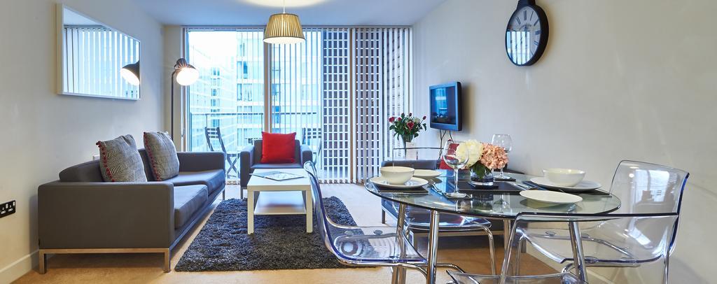 Shortstaymk Vizion Apartments, With Free Superfast Wi-Fi, Parking, Sky Sports And Movies Μίλτον Κέινς Εξωτερικό φωτογραφία